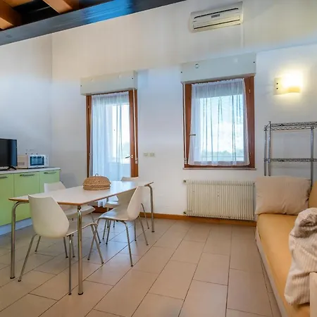 דירה Gervasutta Hospital Apt W/ Private Parking!